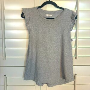 Maurice’s Grey Flutter Sleeve T-shirt size M